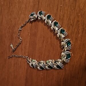 Vintage Coro emerald jeweled necklace